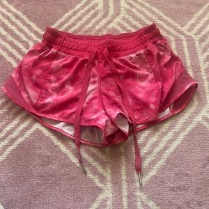 Size 6 hotty hot lululemon shorts